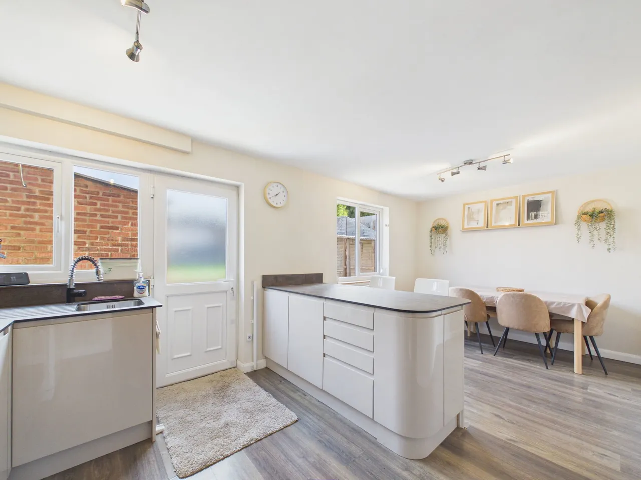 Redford Crescent, BS13, photo 6
