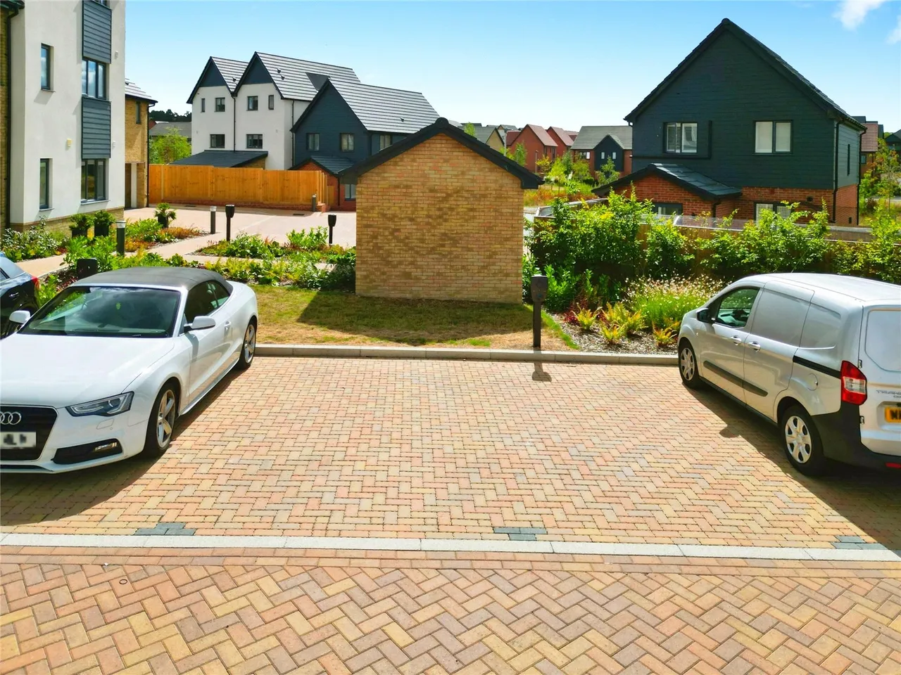 Buckler Ride, Crowthorne, Berkshire, RG45 6WP, photo 9
