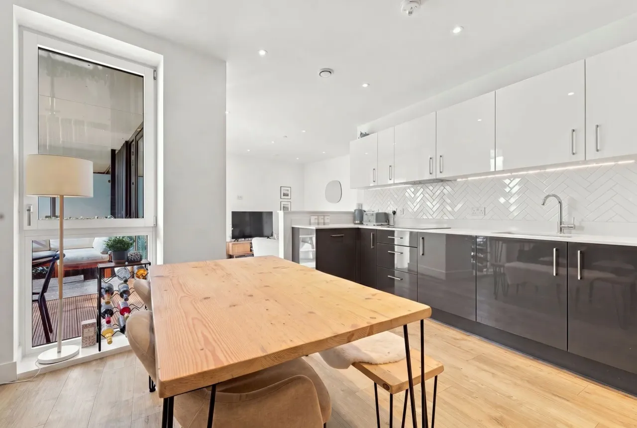 Beck Square, Leyton, E10, photo 5