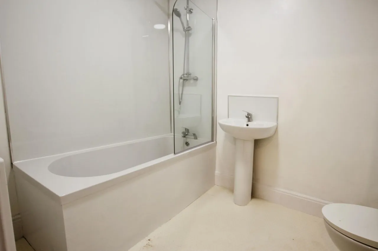 Prescot Road, St Helens, WA10, photo 8