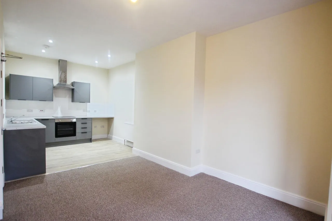 Prescot Road, St Helens, WA10, photo 4