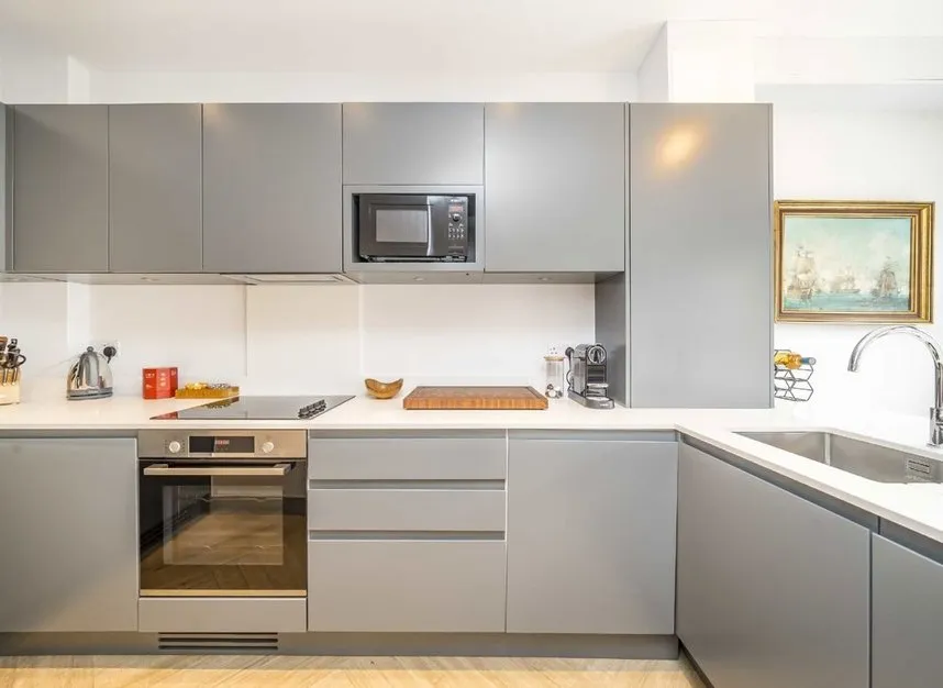 Greyhound Road, Hammersmith, W6, photo 3