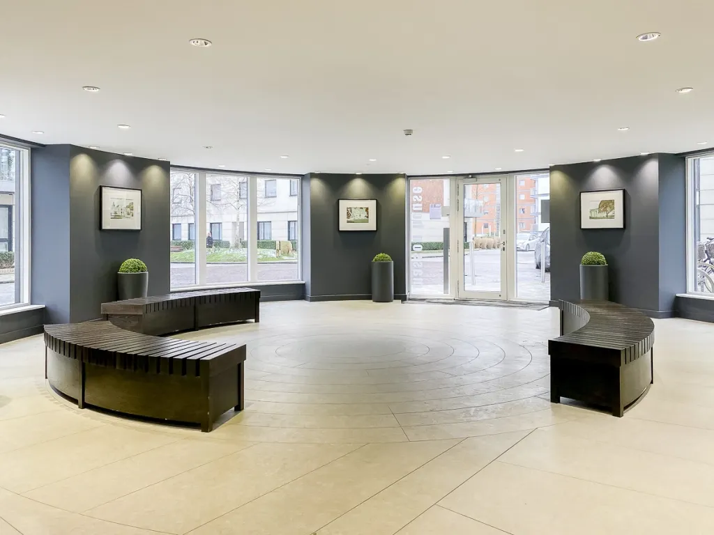 Pump House Crescent, Brentford, TW8, photo 23