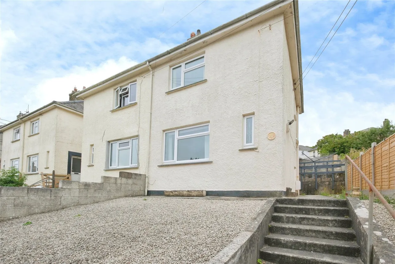 2 bed house for sale, Trelander South, Truro, TR1