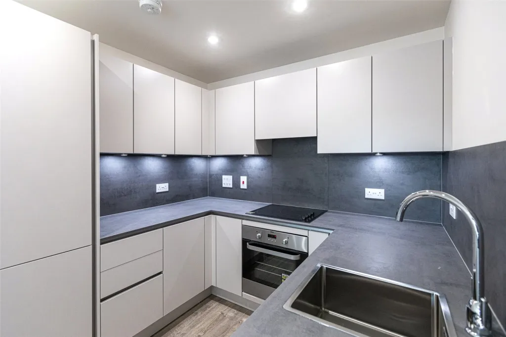 Meadowview Close, Harrow, HA1, photo 3