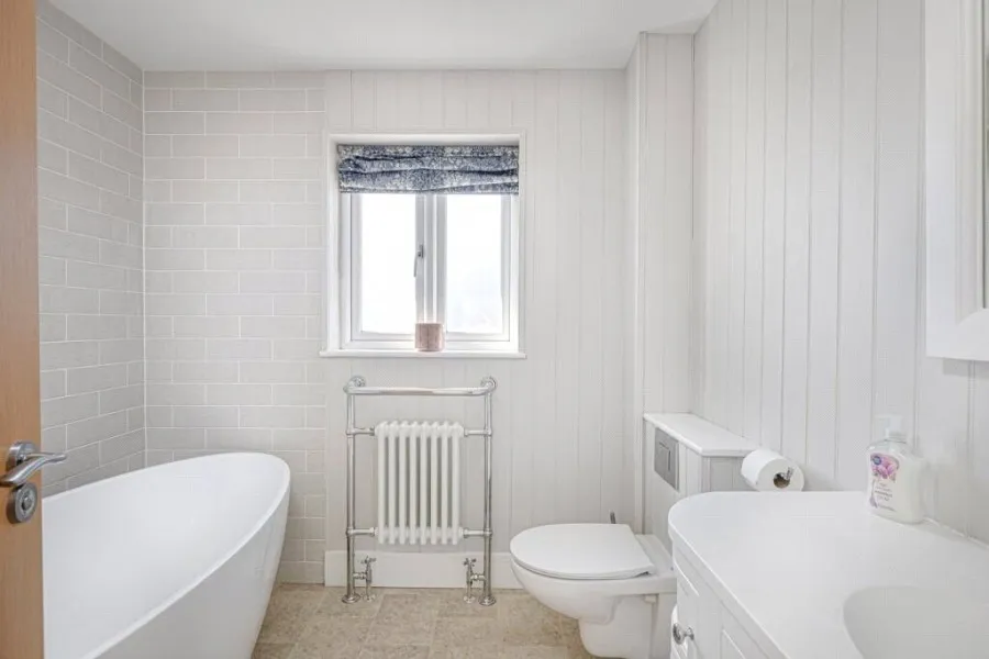 with 4 bedrooms in Bishop's Stortford, CM23, photo 9