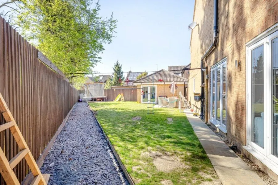 with 4 bedrooms in Bishop's Stortford, CM23, photo 12