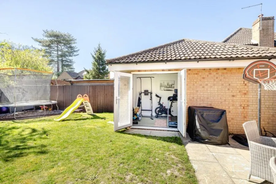 with 4 bedrooms in Bishop's Stortford, CM23, photo 11