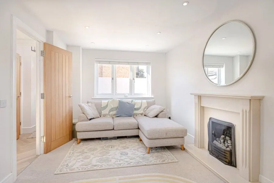 with 4 bedrooms in Bishop's Stortford, CM23, photo 3