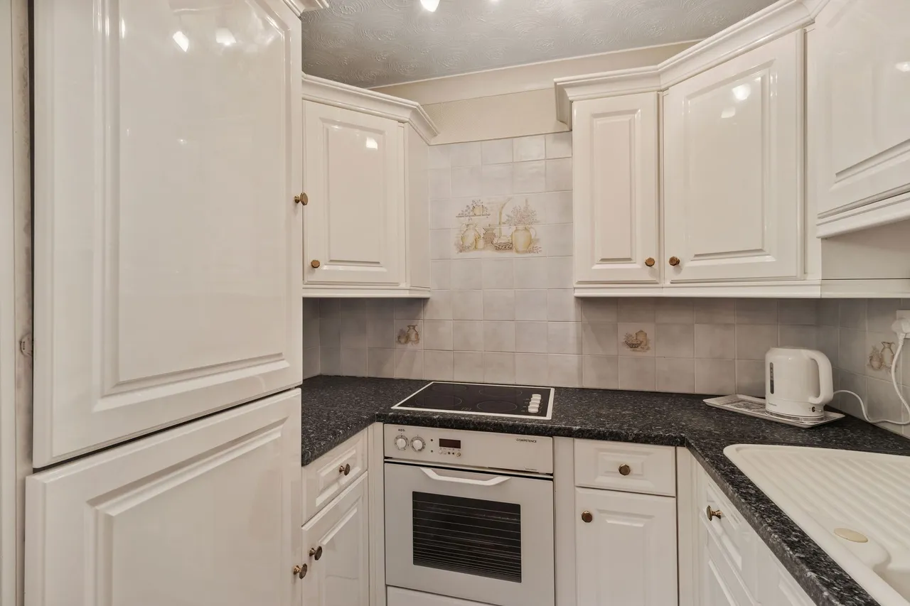 Flat 84, Undercliffe House Dingleway, Warrington, Appleton, WA4 3AP, photo 3