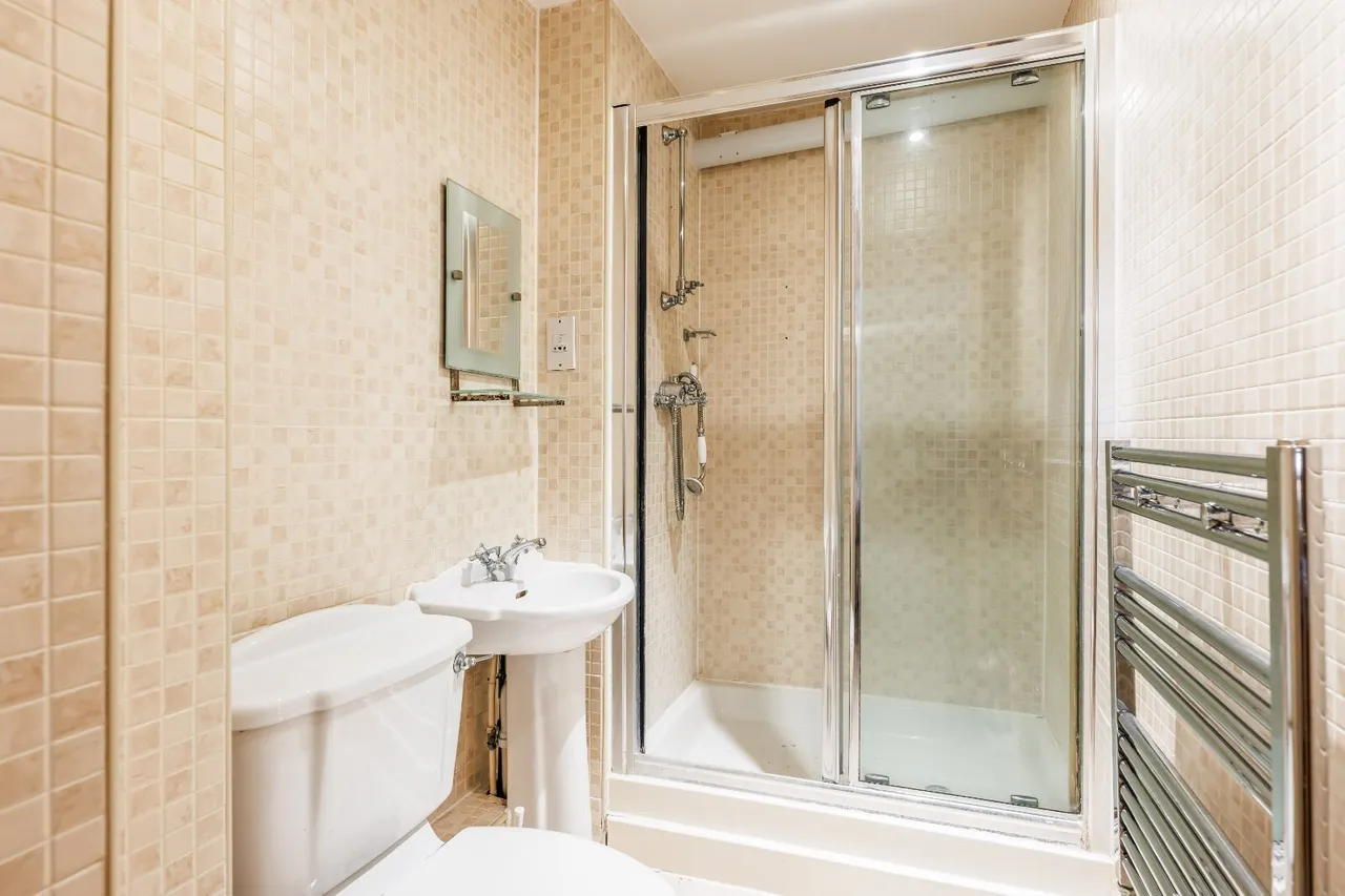 Pentlow Street, London, SW15, photo 8