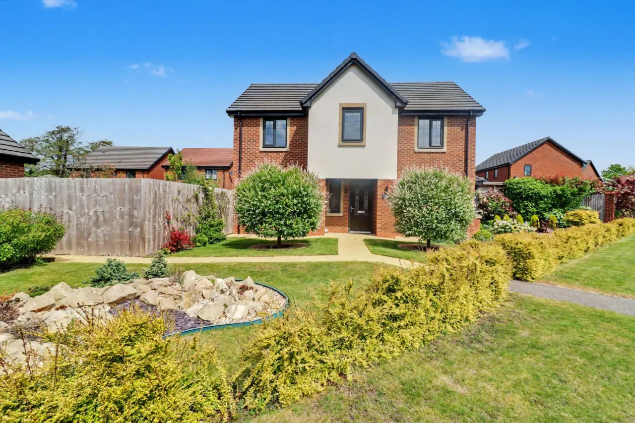 4 bed property for sale, Honeysuckle Close, Congleton