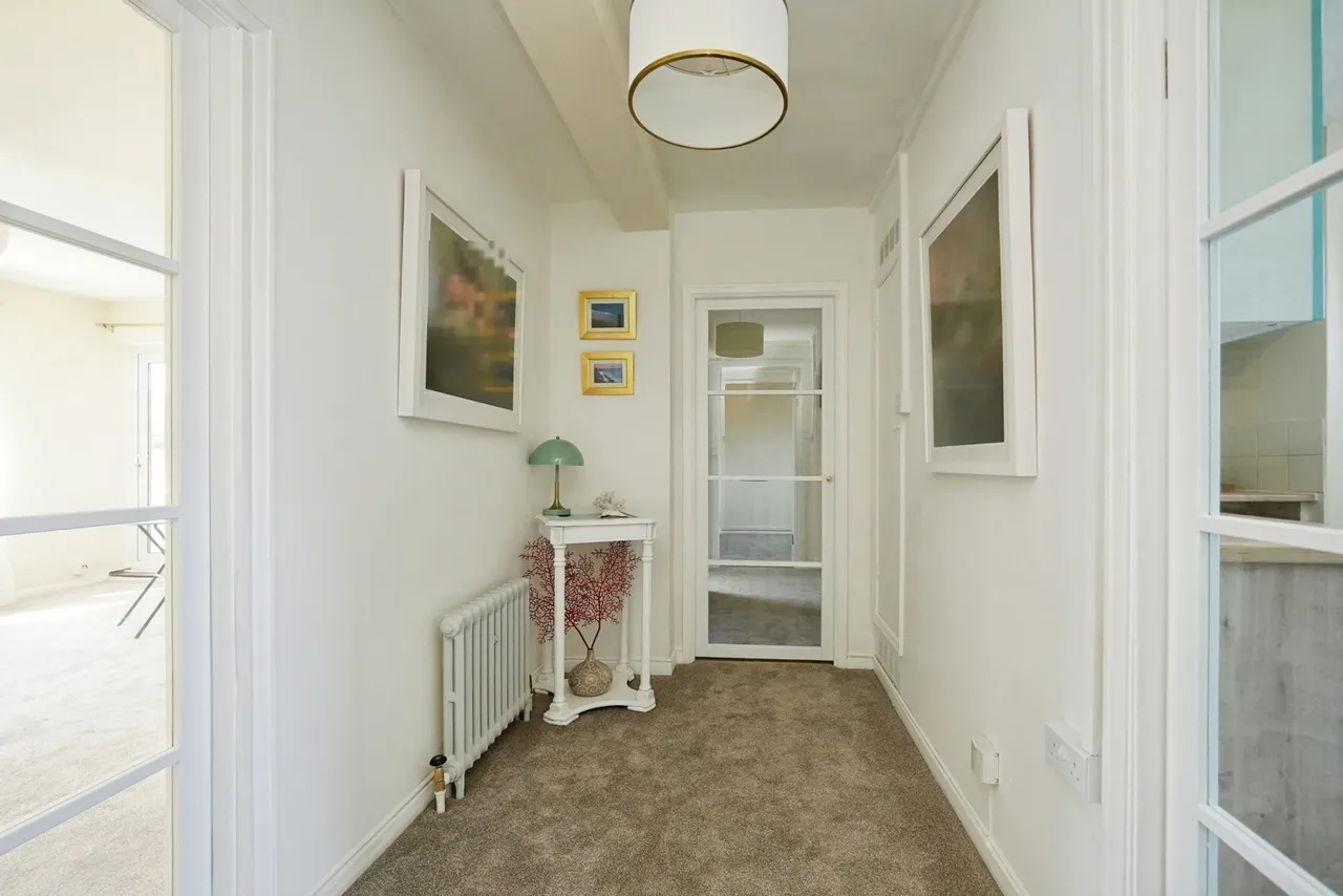 The Gateway, Dover, Kent, CT16, photo 3