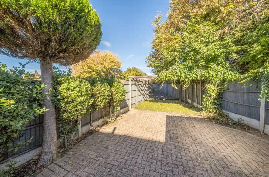 Walpole Road, Old Windsor, SL4, photo 10