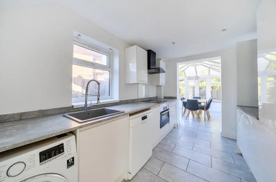 Walpole Road, Old Windsor, SL4, photo 4