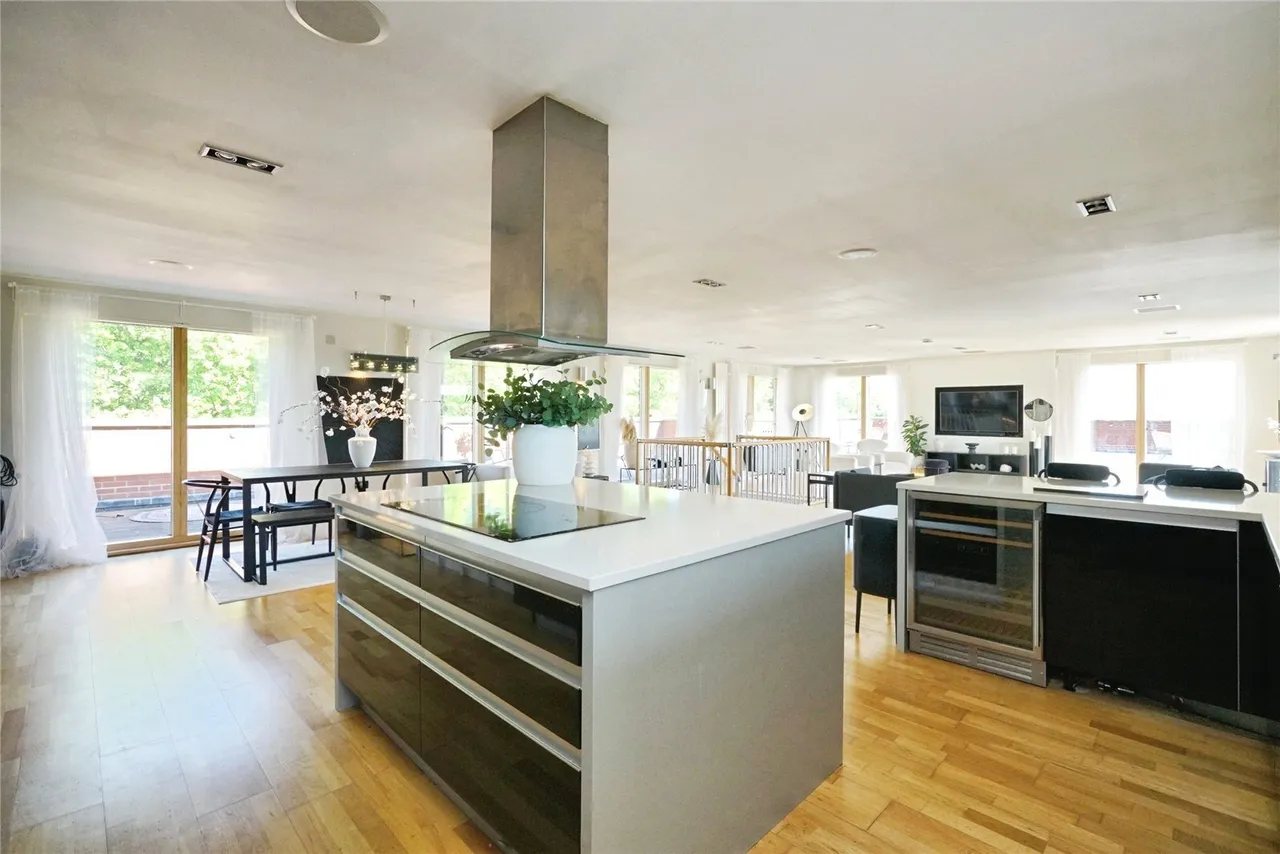 3 bed flat for sale, Station Road, Ashby-de-la-Zouch, LE65