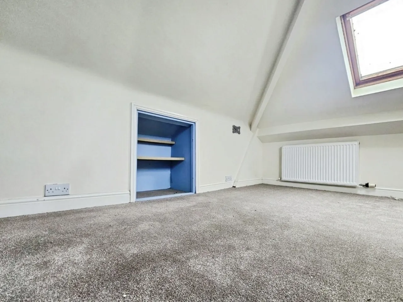 Lawrence Grove, Cam, GL11, photo 6
