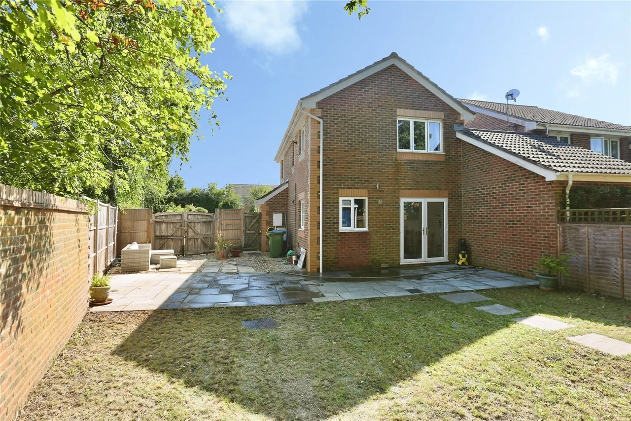 Little Fox Drive, Park Gate, SO31, photo 3