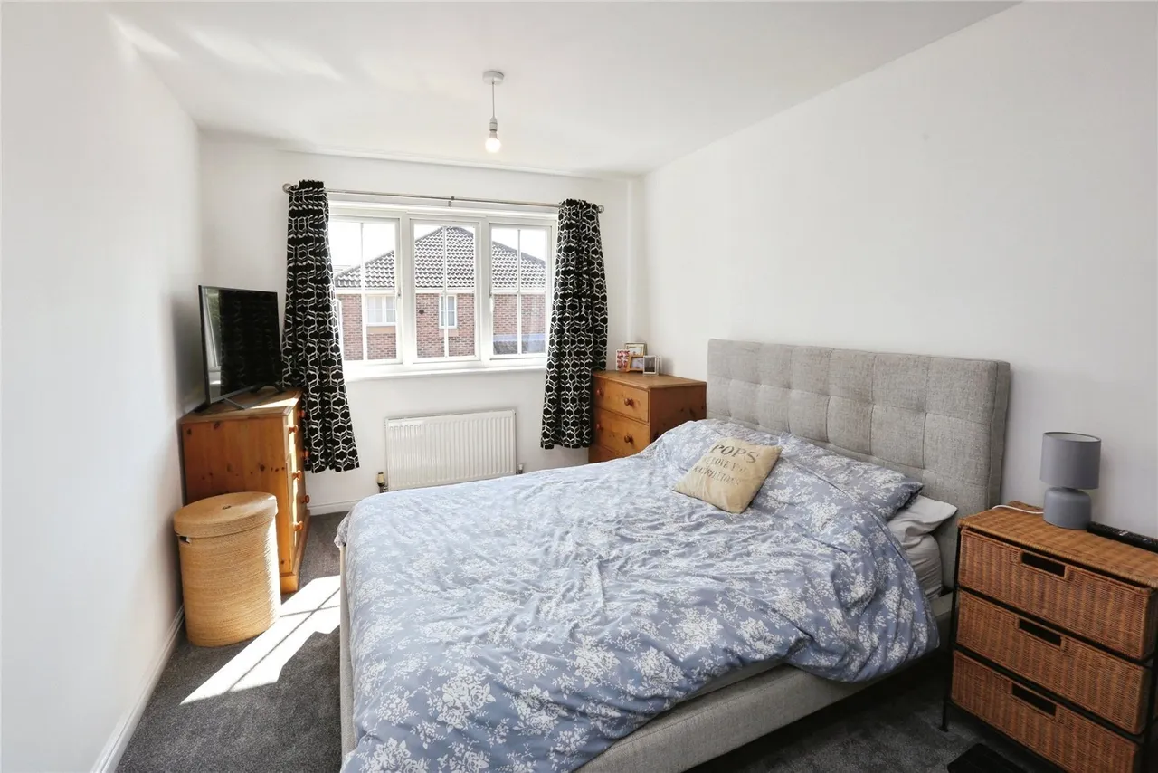 Little Fox Drive, Park Gate, SO31, photo 13