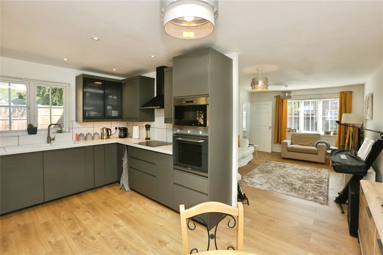 Little Fox Drive, Park Gate, SO31, photo 8
