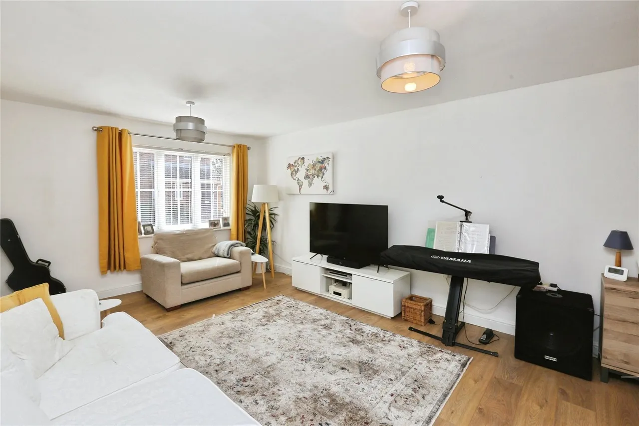 Little Fox Drive, Park Gate, SO31, photo 6