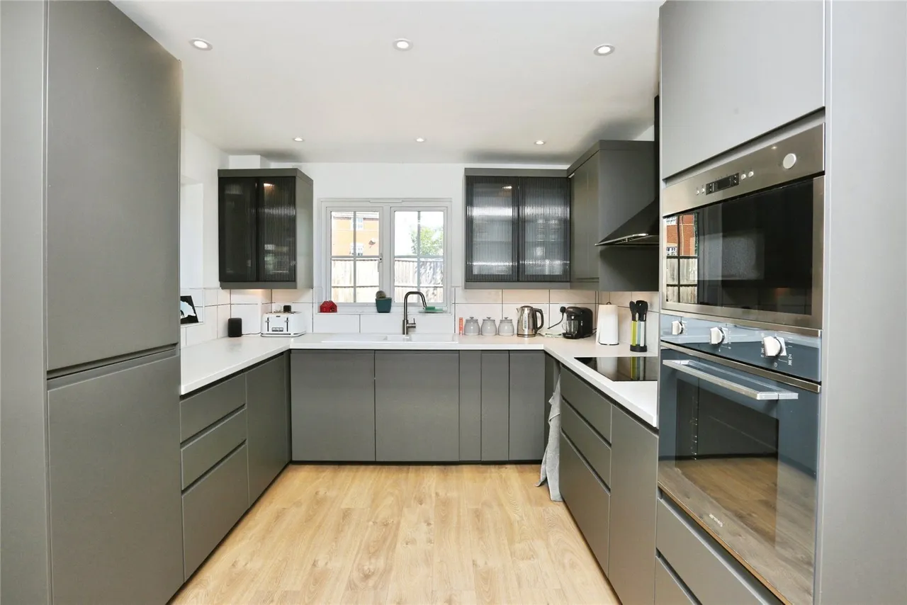 Little Fox Drive, Park Gate, SO31, photo 9