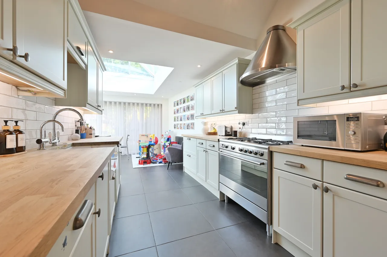 Bushey, WD23, photo 7