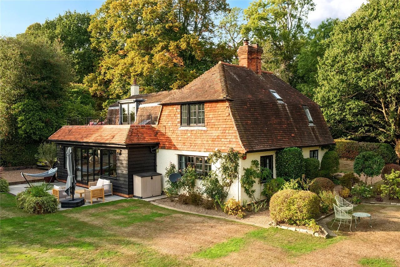 Steep Hill, Chobham, GU24, photo 30