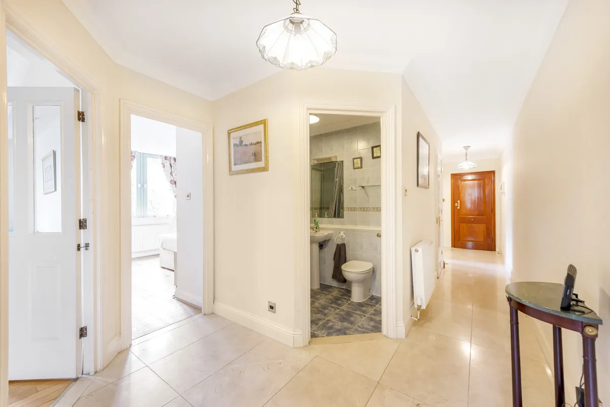 Shoot Up Hill, London, NW2, photo 9