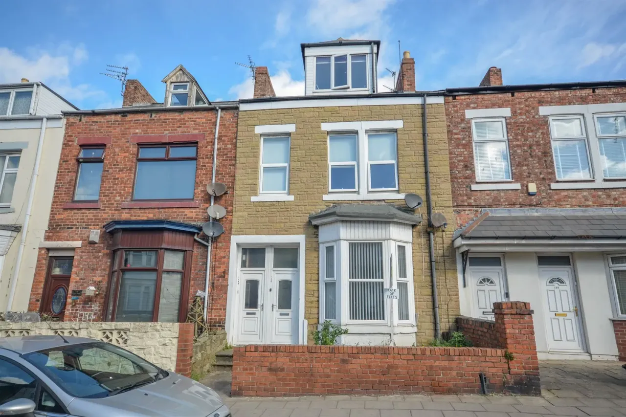 3 bed flat for sale, Dean Road, South Shields, NE33