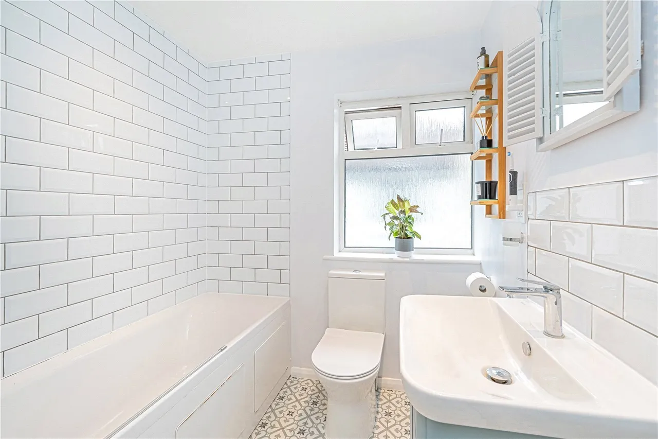 Ormond Drive, Hampton, TW12 2TN, photo 8