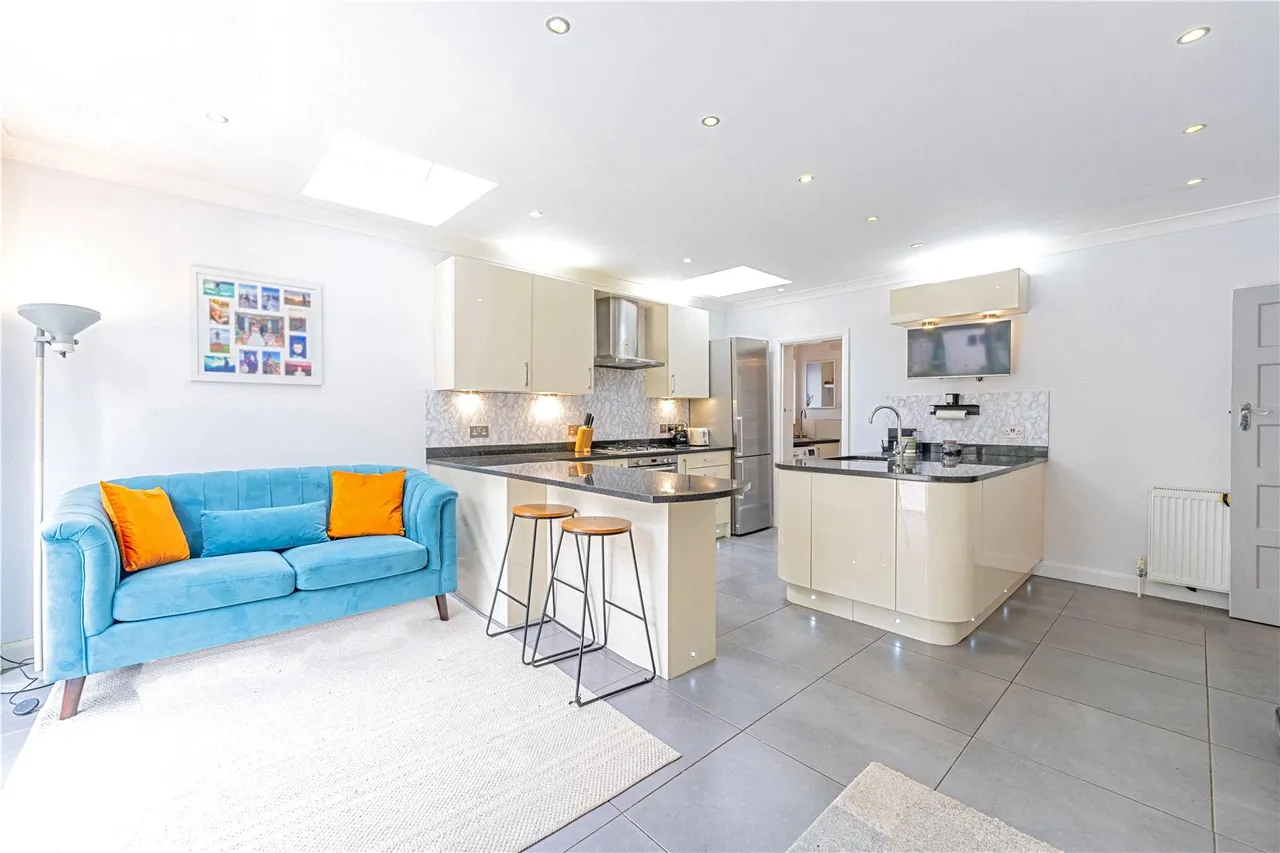 Ormond Drive, Hampton, TW12 2TN, photo 4