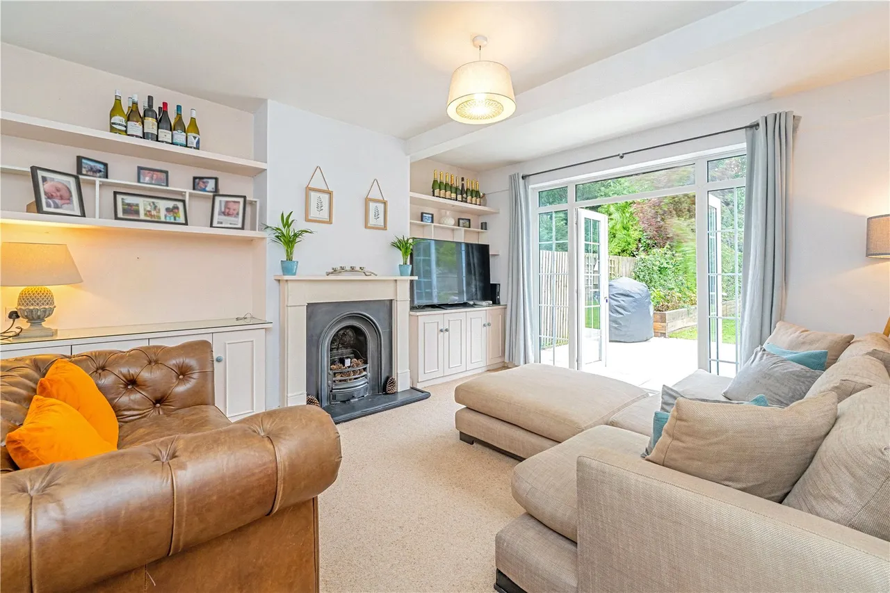 Ormond Drive, Hampton, TW12 2TN, photo 2