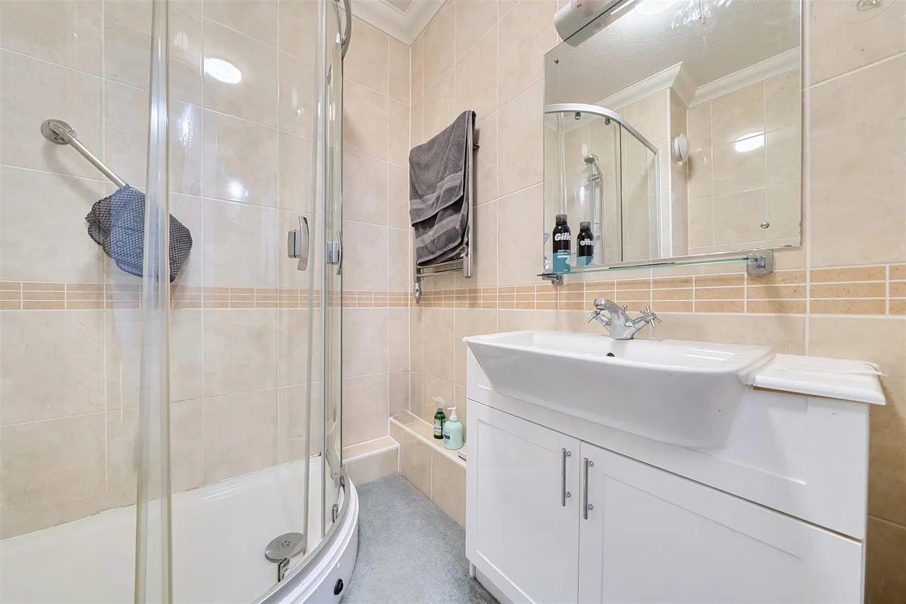 Hope Road, Sale, M33, photo 14