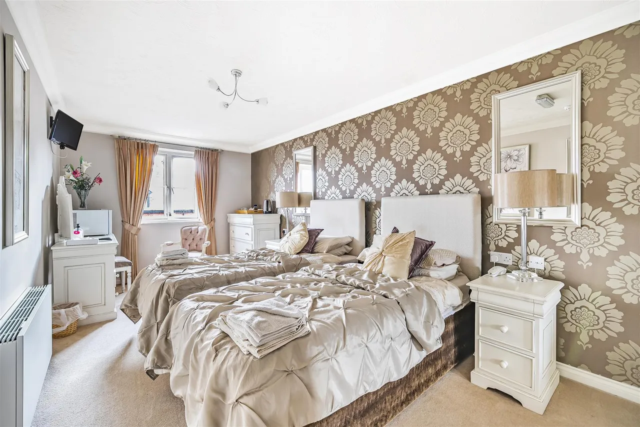 Hope Road, Sale, M33, photo 10