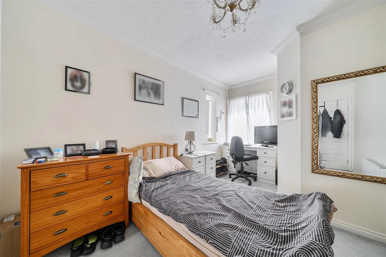 Hope Road, Sale, M33, photo 7