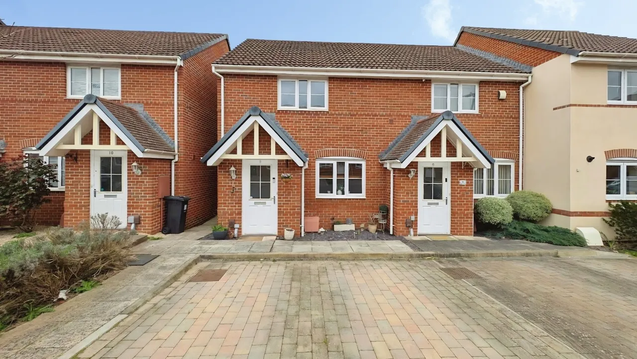 2 bed house for sale, Buckthorn Court, Yate, BS37