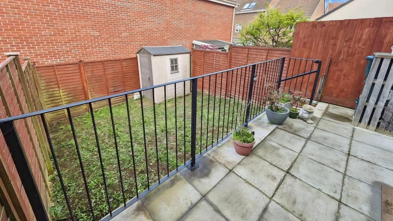 Buckthorn Court, Yate, BS37, photo 10