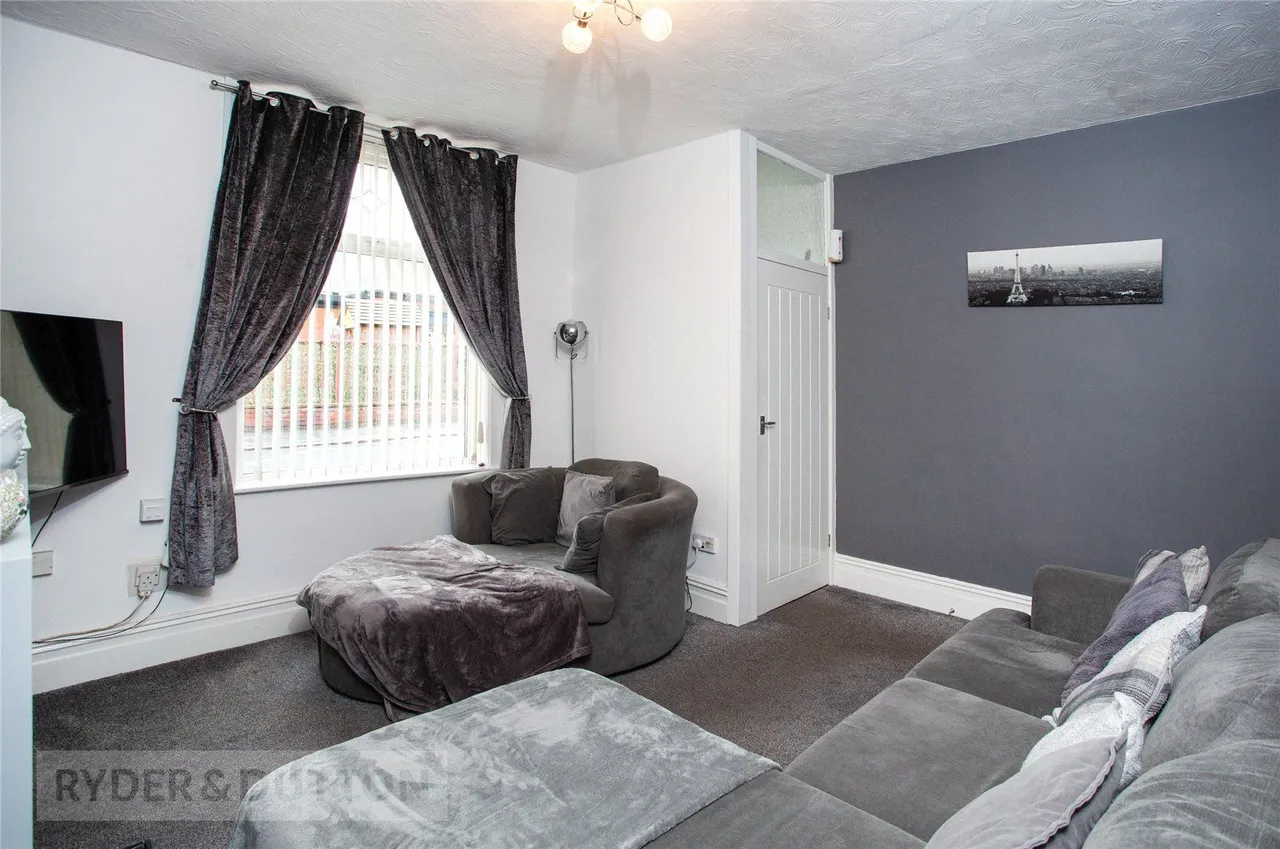 Hillcrest Road, Castleton, OL11, photo 11