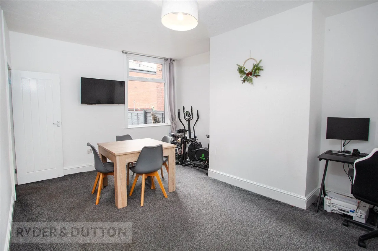 Hillcrest Road, Castleton, OL11, photo 3