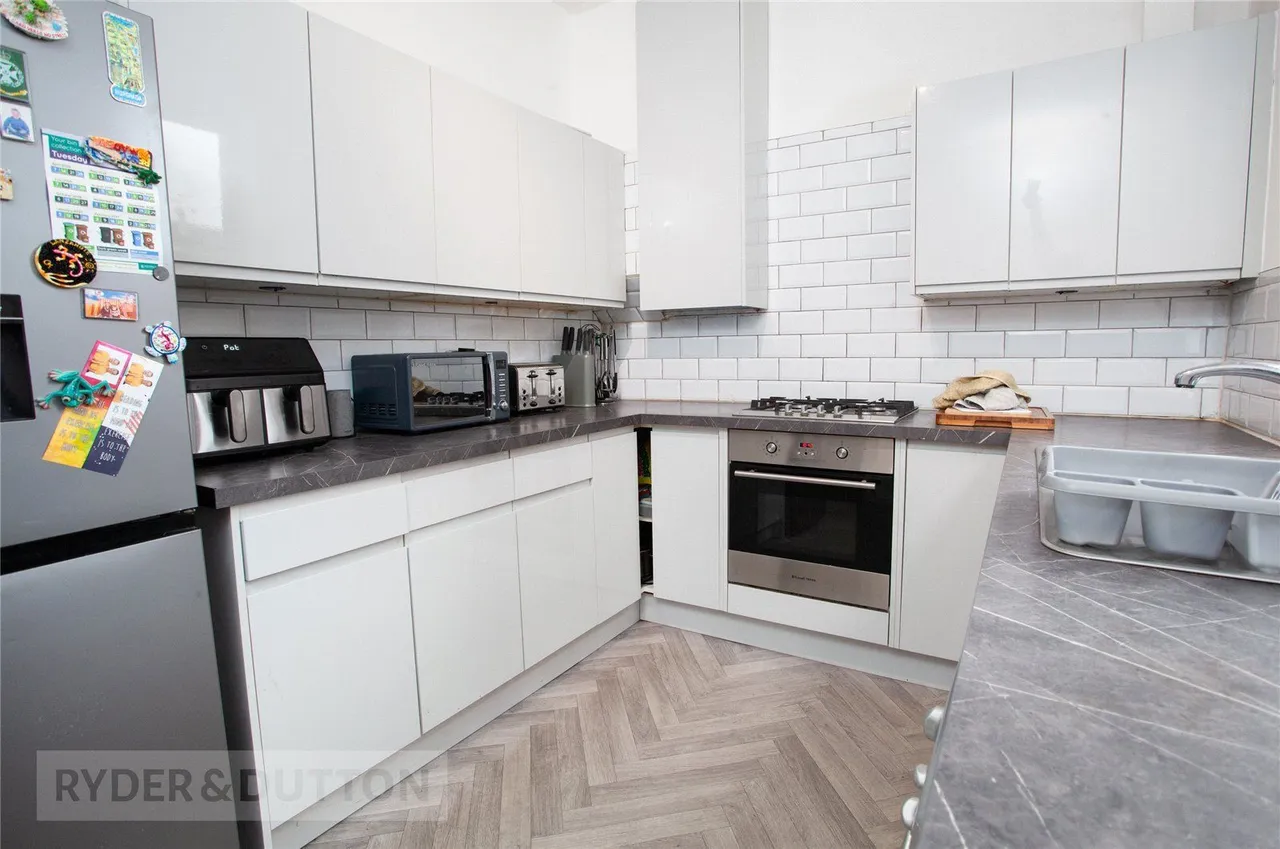 Hillcrest Road, Castleton, OL11, photo 13