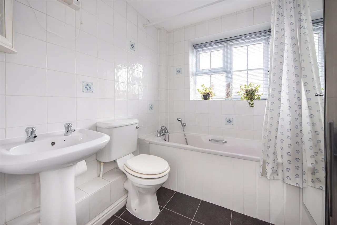 The Sadlers, Westhampnett, PO18, photo 10