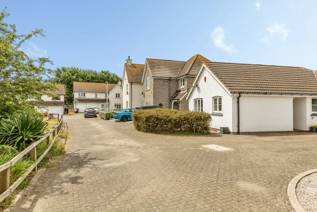 Myrtle Tree Crescent, Weston-super-Mare, BS22, photo 17