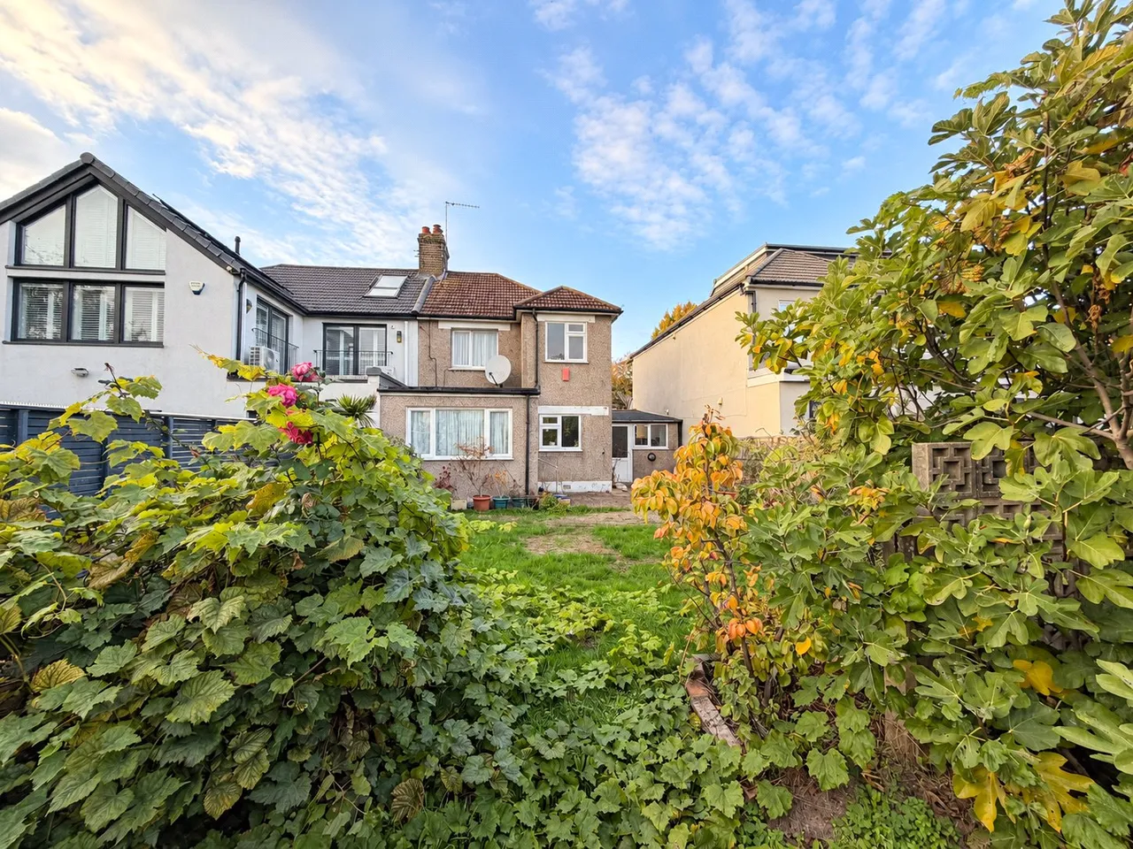 Okehampton Crescent, Welling, DA16, photo 10