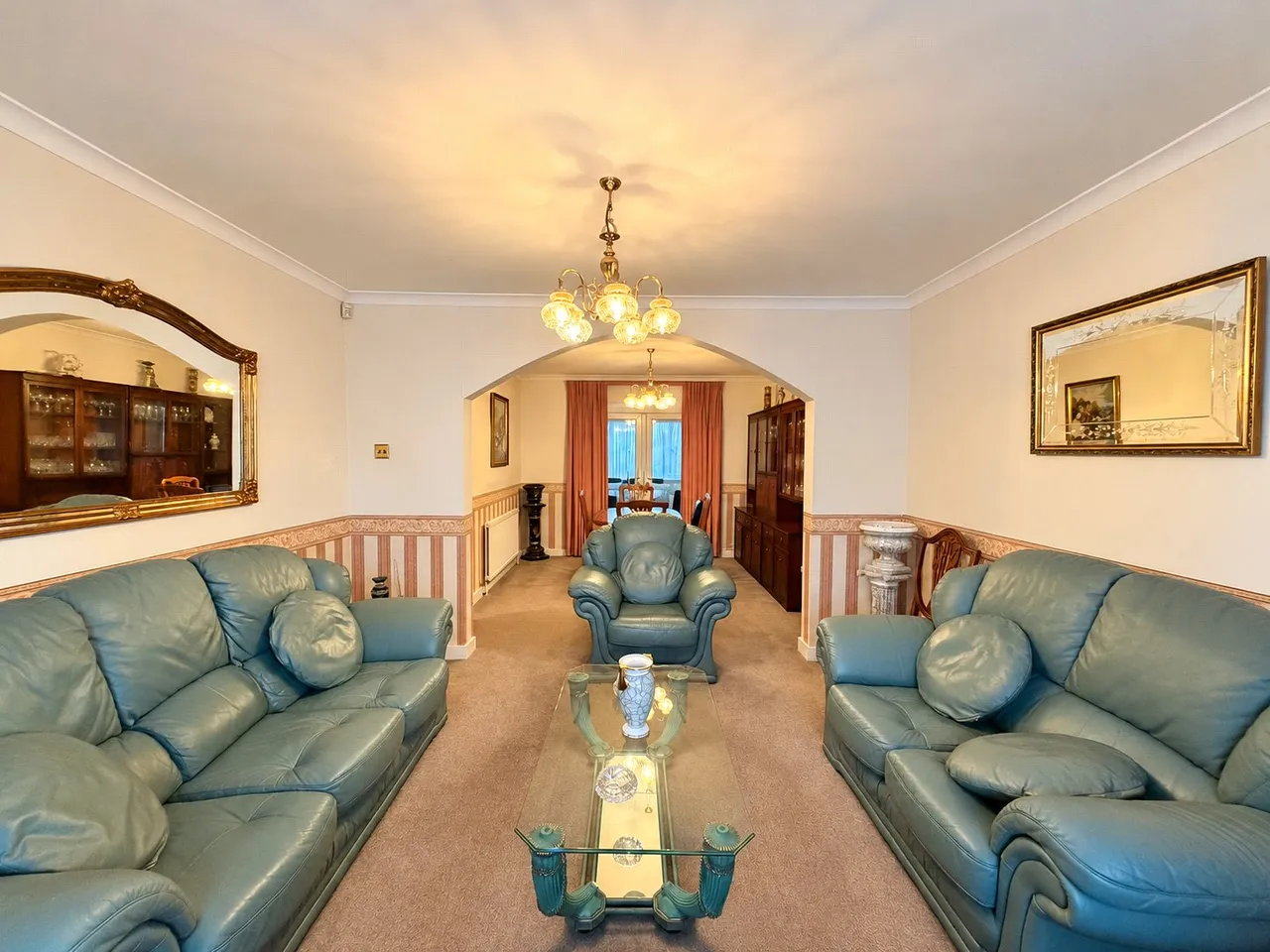 Okehampton Crescent, Welling, DA16, photo 3