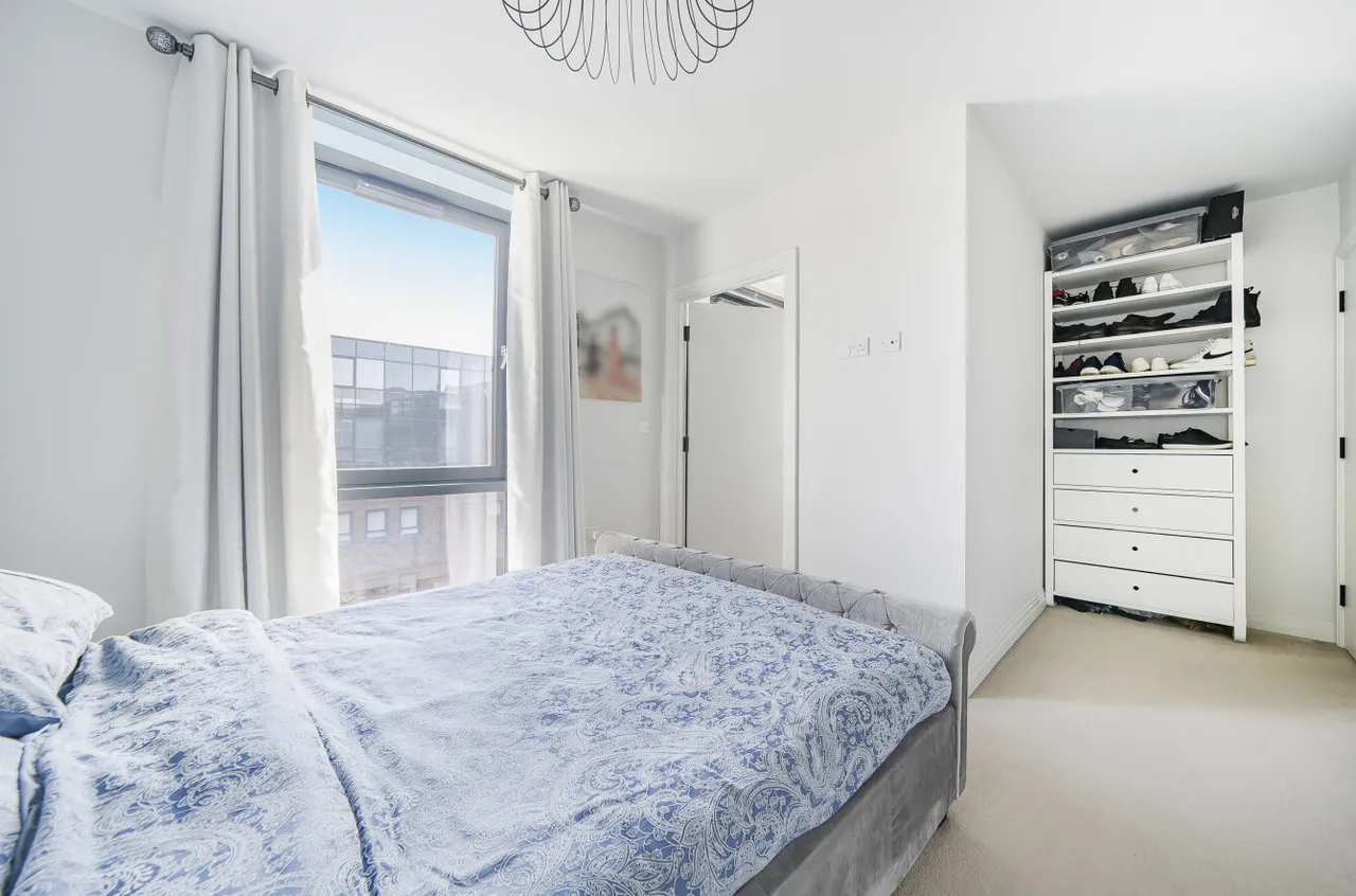 Pembroke Broadway, Camberley, Surrey, GU15 3FE, photo 6
