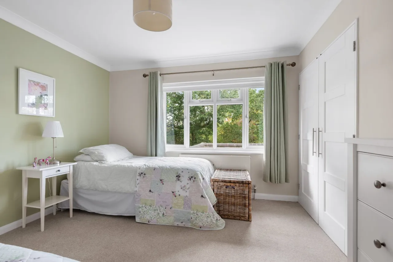 Warden Court, Cuckfield, RH17, photo 15