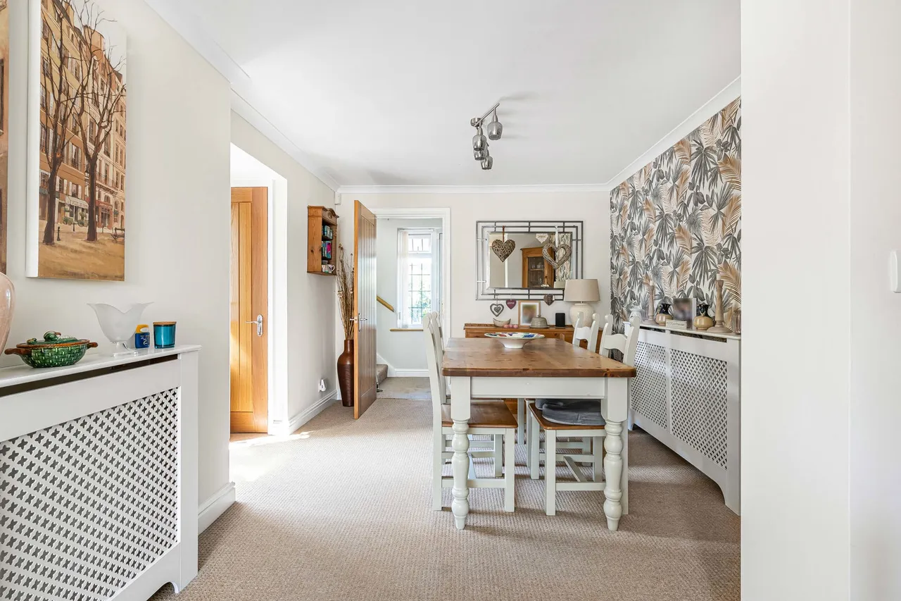 Clover Lea, Binscombe, GU7, photo 6