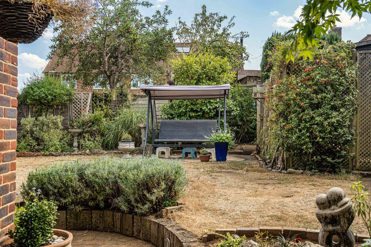 Clover Lea, Binscombe, GU7, photo 21