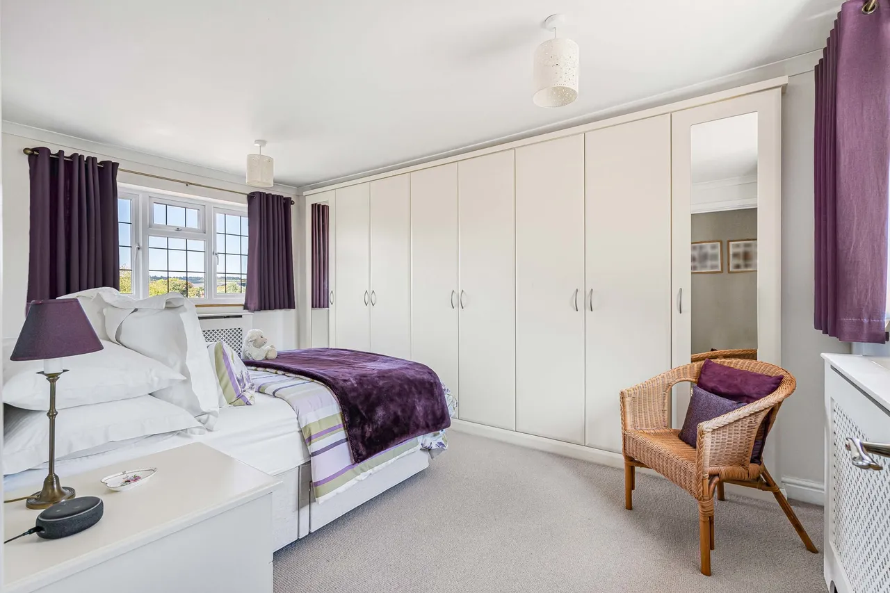 Clover Lea, Binscombe, GU7, photo 14